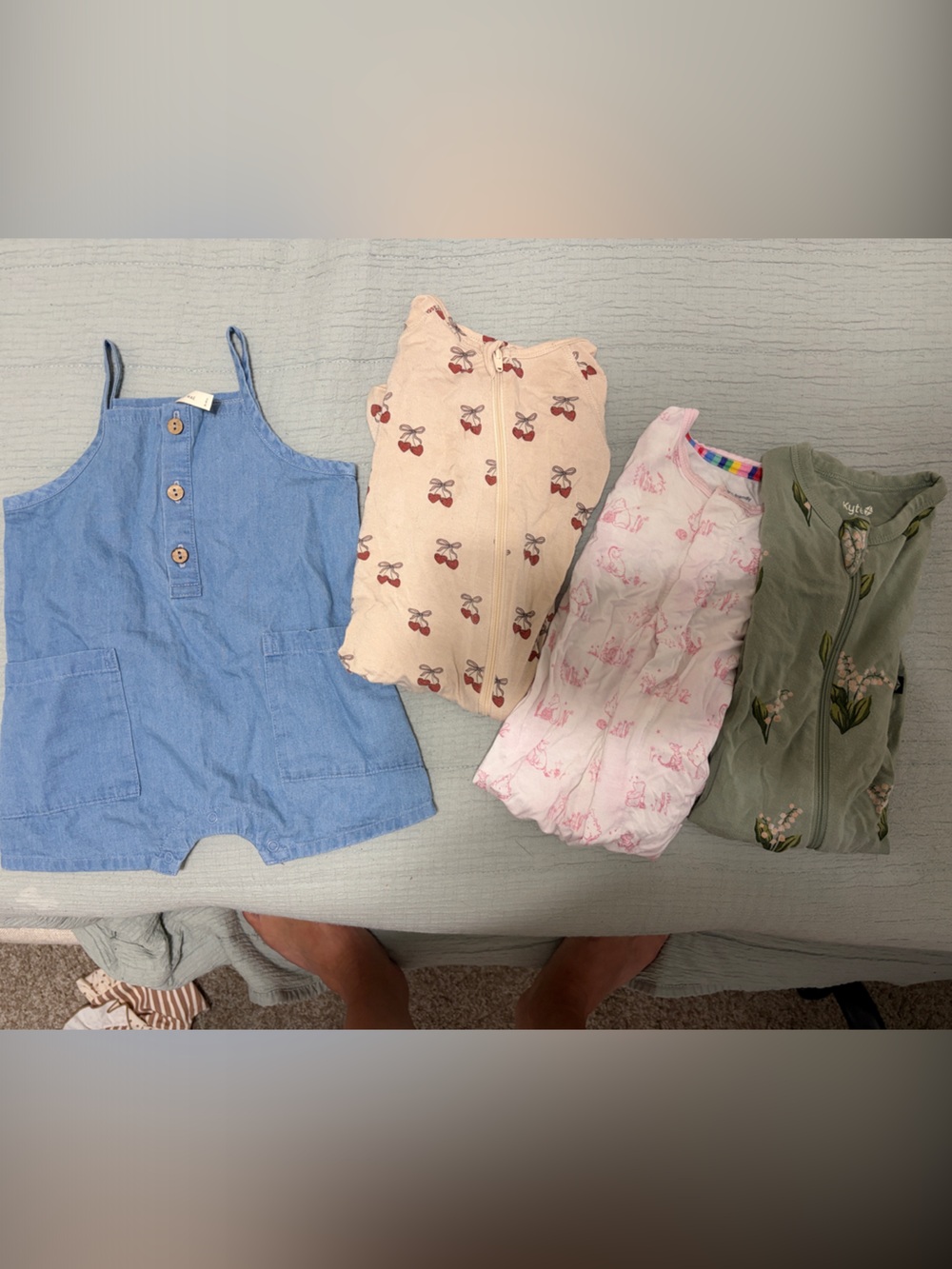 Bundle 4 items Quincy Mae magnetic me and kyte baby